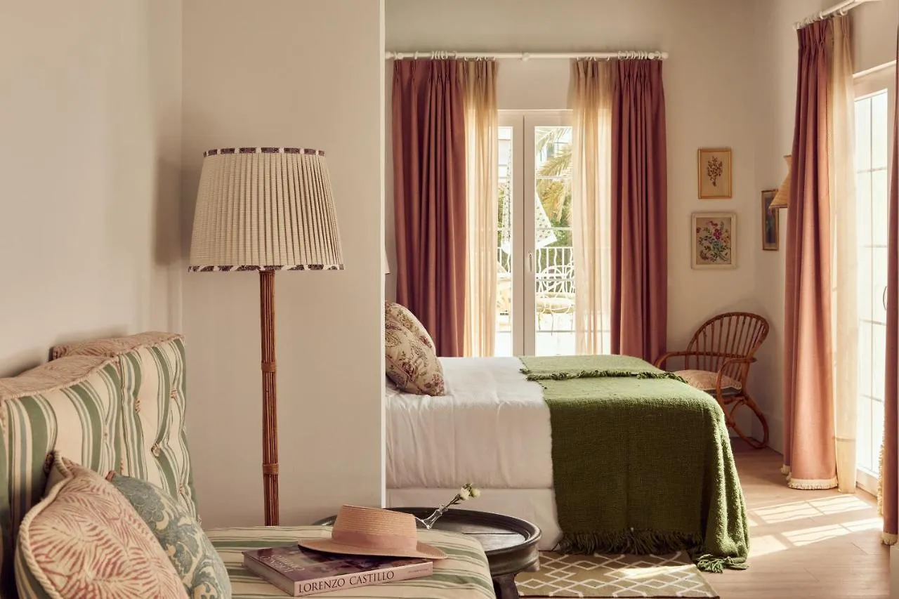 Cristine Bedfor Mahon Hotel Spain